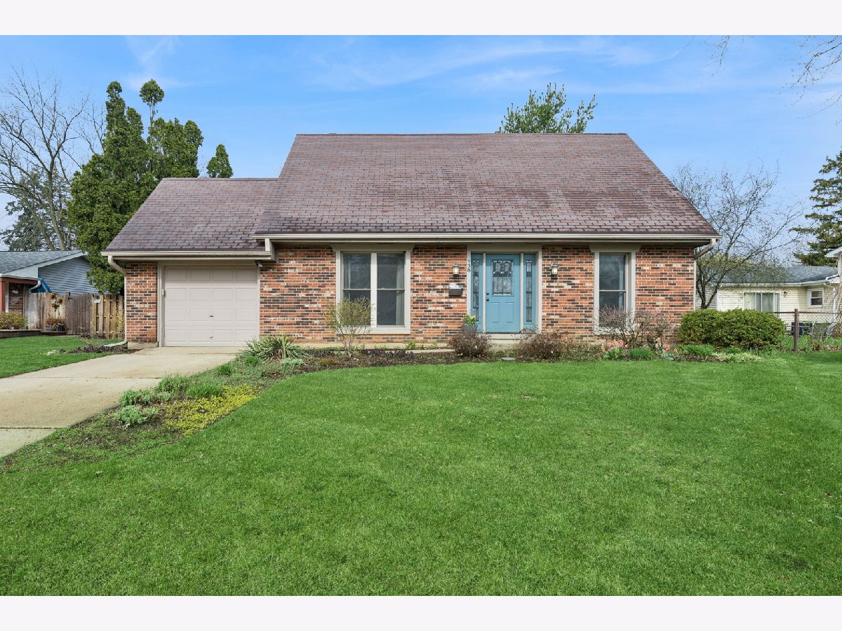  For Sale Crystal Lake Illinois, 938 Canterbury Drive