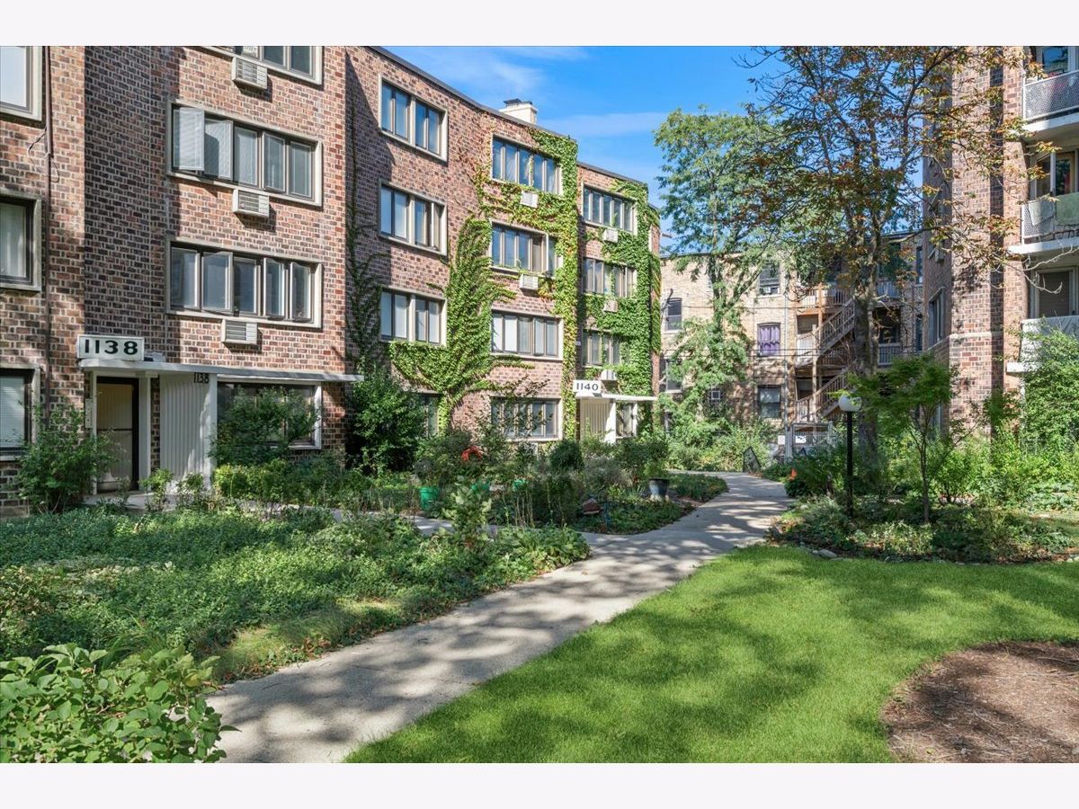  For Sale Chicago Illinois, 1140 Lunt Avenue