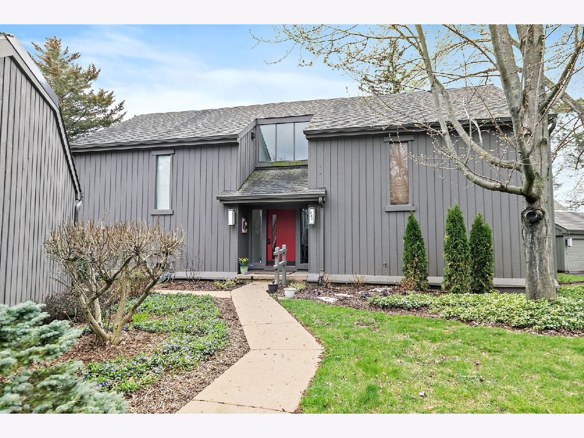  For Sale Lake Barrington Illinois, 287 Deer Trail Court