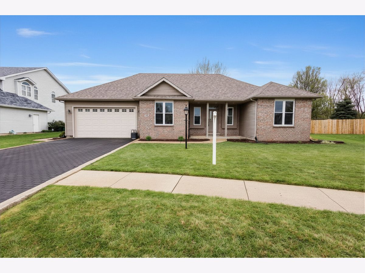  For Sale Bradley Illinois, 141 Old Farm Mid Court