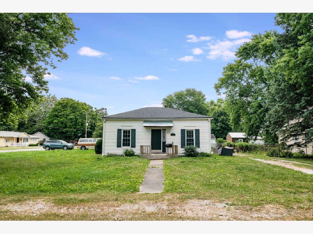  For Sale Tuscola Illinois, 701 Embarras Avenue