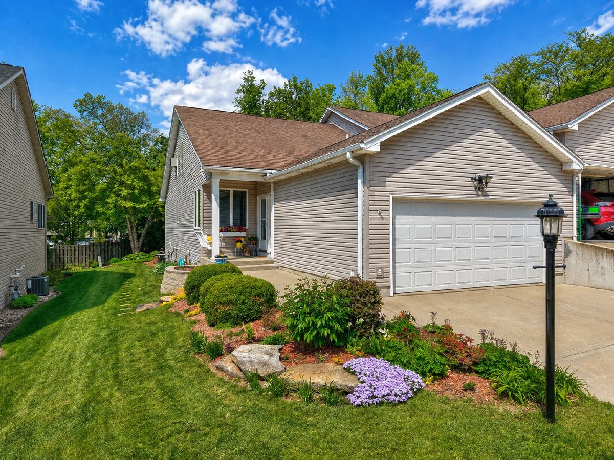 Townhomes For Sale Goose Creek Villas Ottawa Illinois, 1985 Alinda Avenue