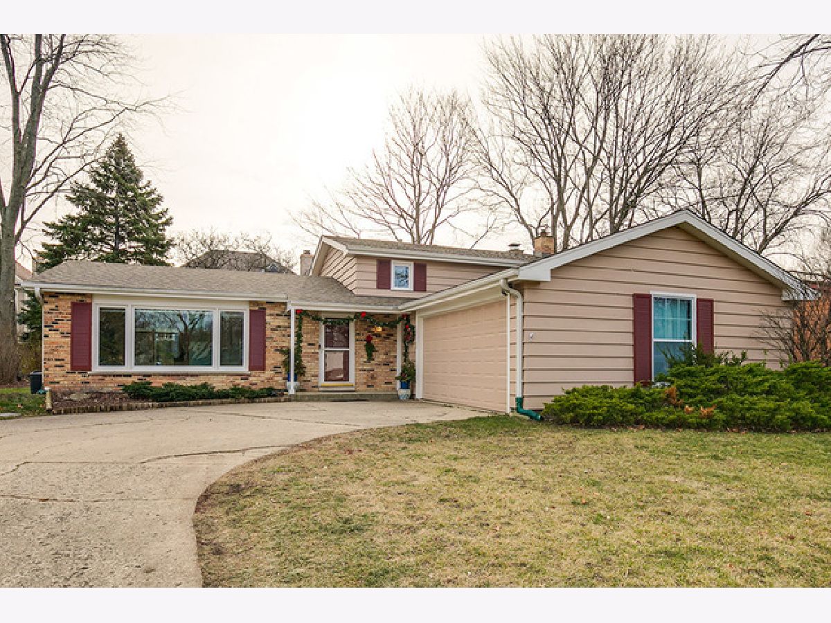 Homes For Sale Greentree Libertyville Illinois, 401 Greentree Parkway