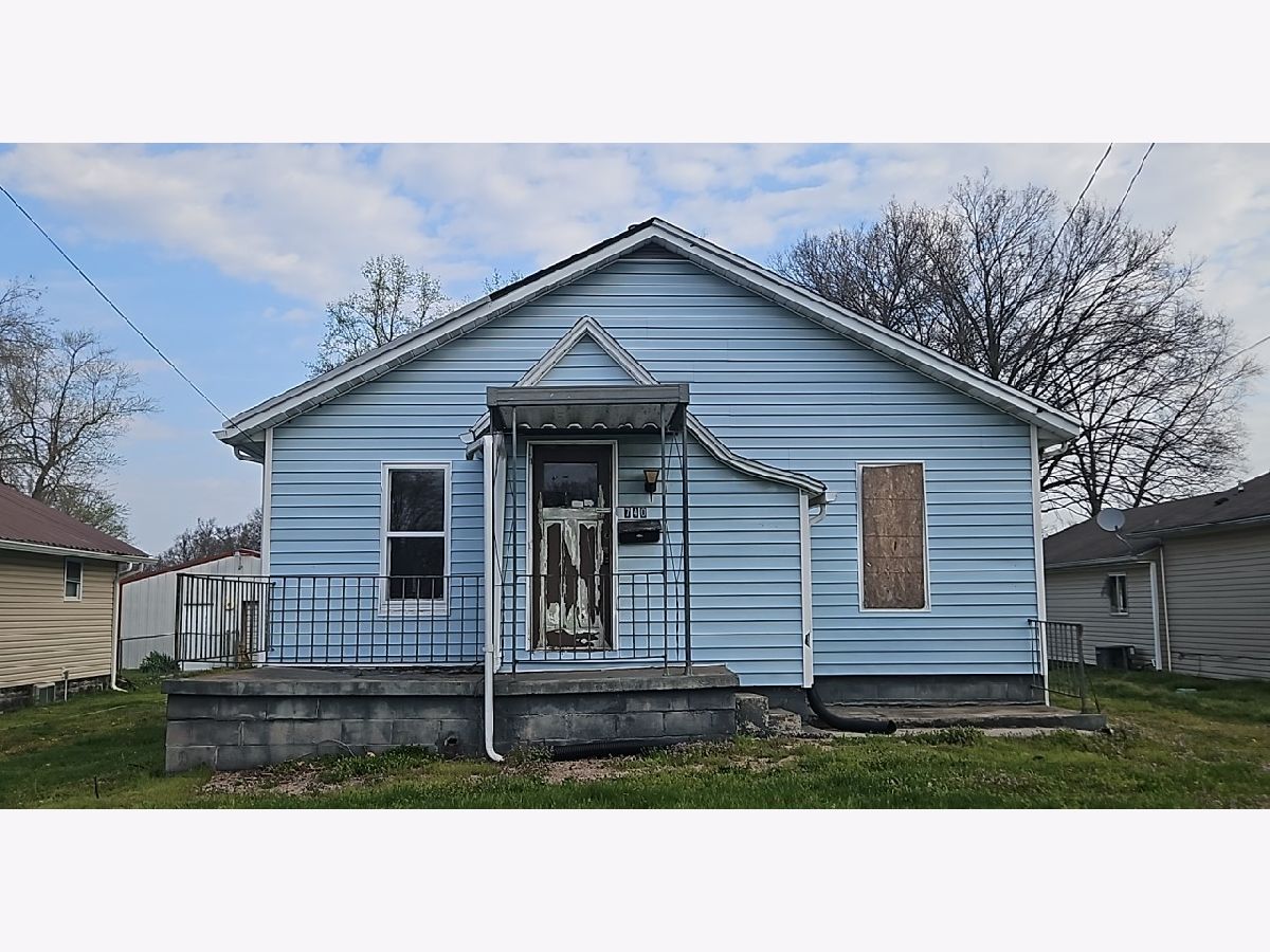  For Sale Duquoin Illinois, 740 Park Street