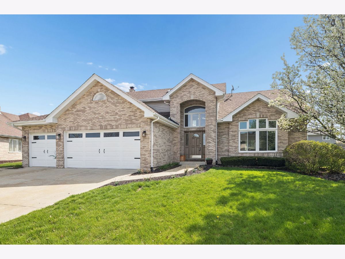  For Sale Tinley Park Illinois, 19443 Edgebrook Lane