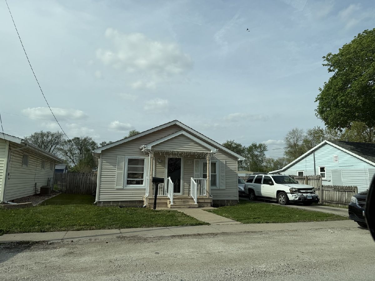 Homes For Sale Enterprise Tuscola Illinois, 812 Pembroke Street