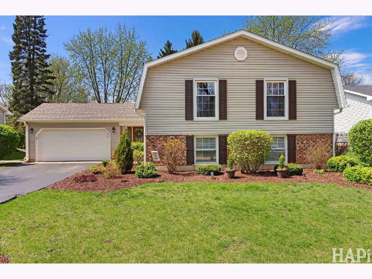  For Sale Cary Illinois, 38 Chelsea Lane