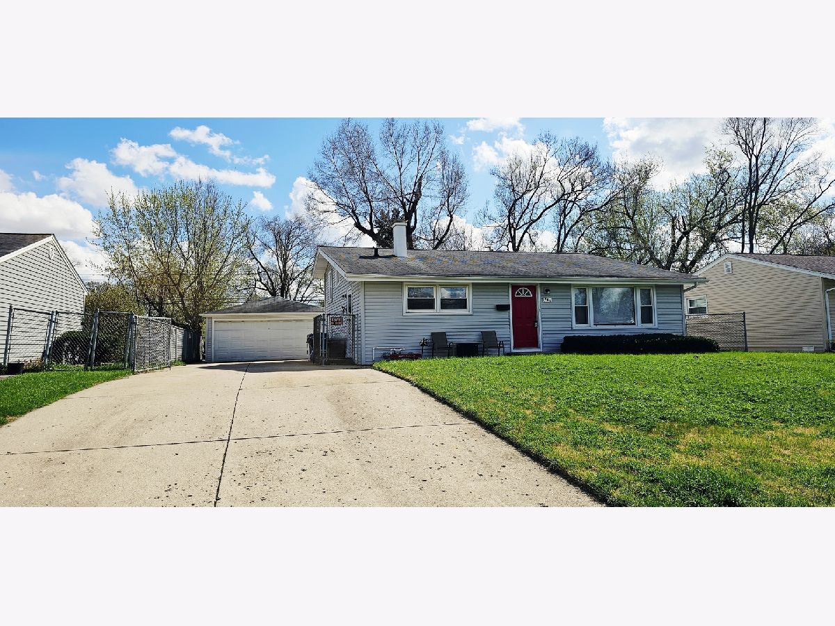  For Sale Carpentersville Illinois, 117 Cordova Road