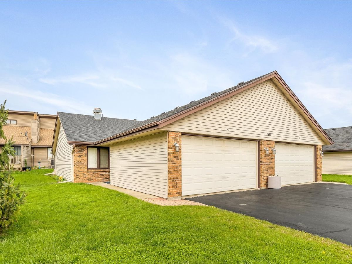  For Sale Rockford Illinois, 7487 Colosseum Drive