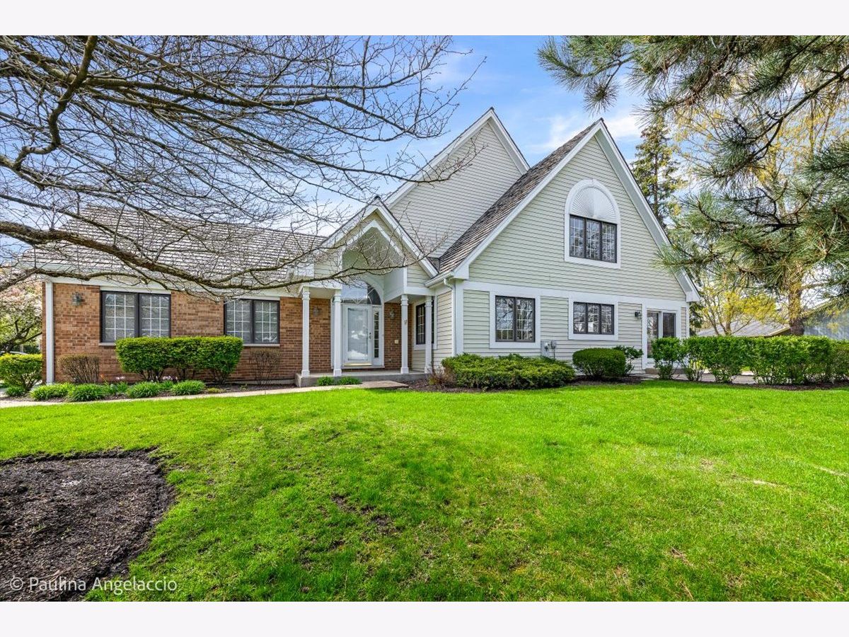  For Sale Libertyville Illinois, 820 Braeman Court