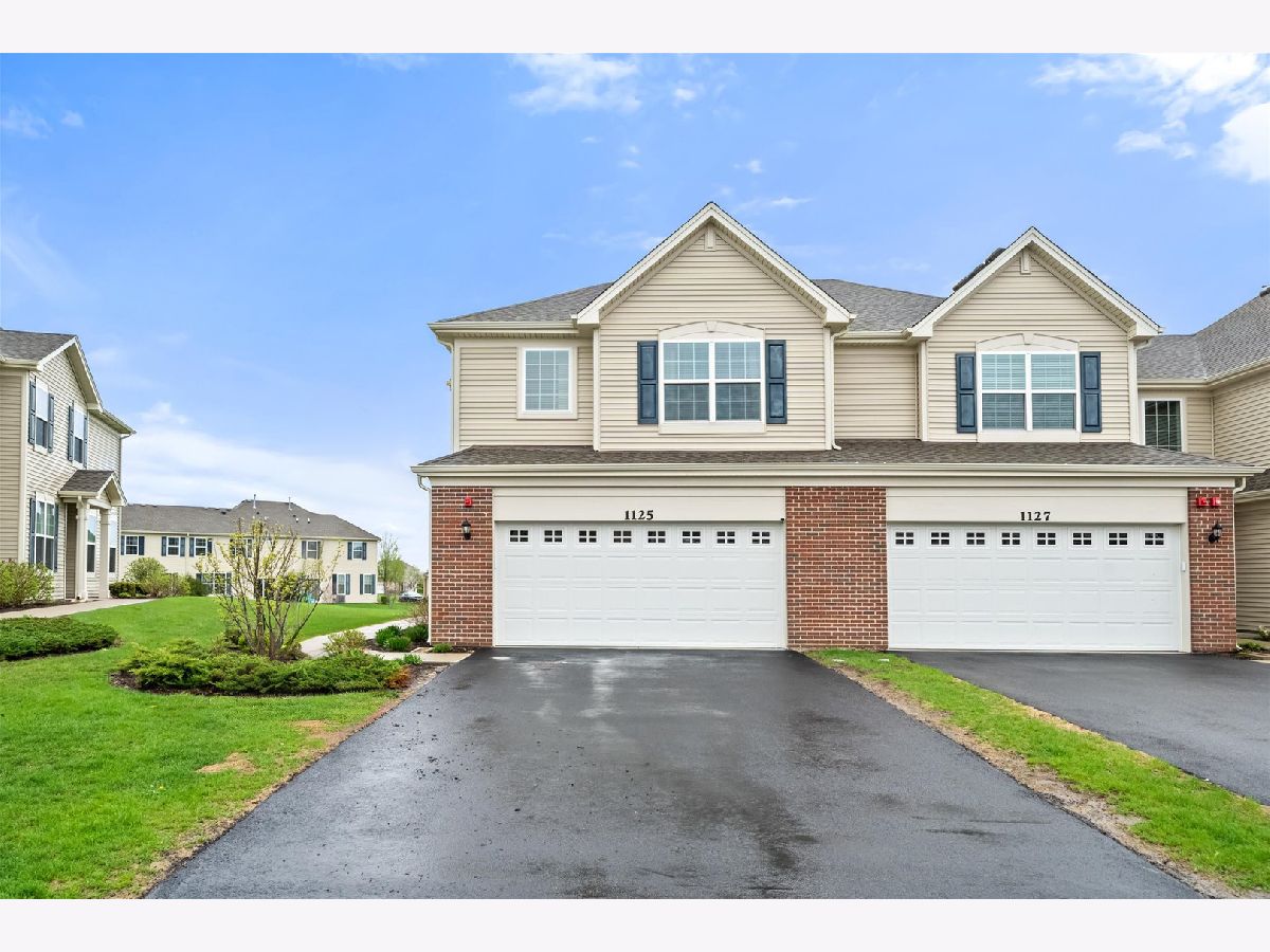 Homes & Townhomes For Sale Raintree Village Yorkville Illinois, 1125 Hawk Hollow Drive