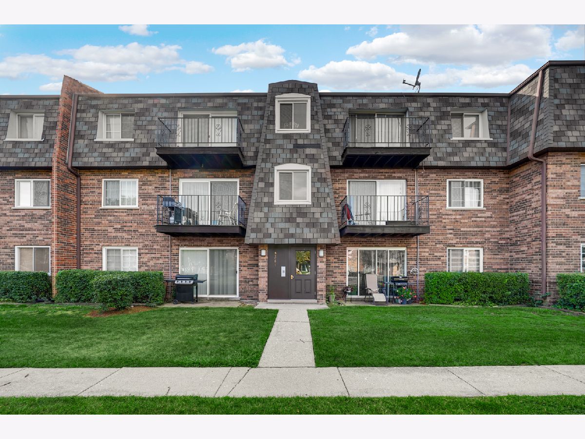 Condominiums For Rent Bay Colony Des Plaines Illinois, 9381 Bay Colony
