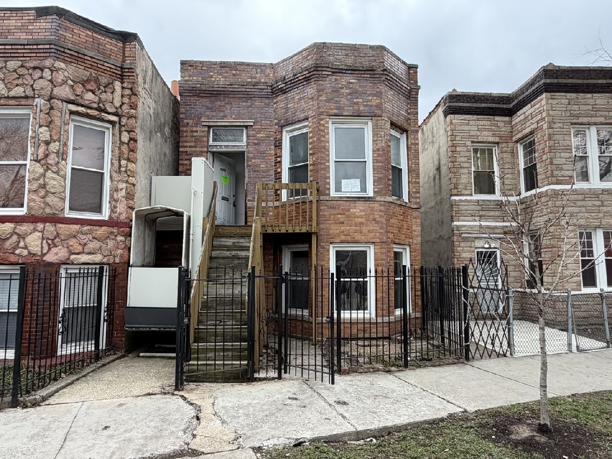  For Sale Chicago Illinois, 4043 5th Avenue