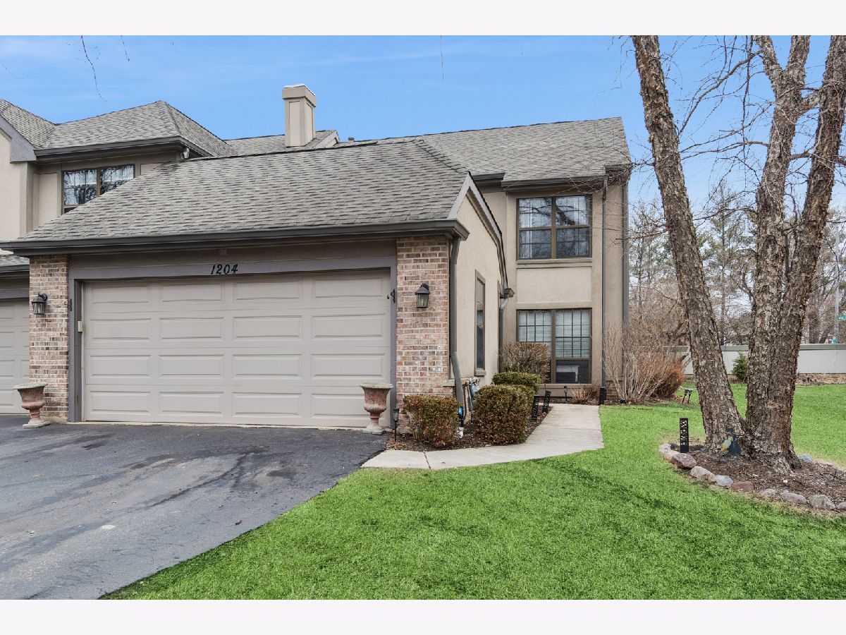 Townhomes For Sale Hobson Oaks Naperville Illinois, 1204 Hobson Oaks Court