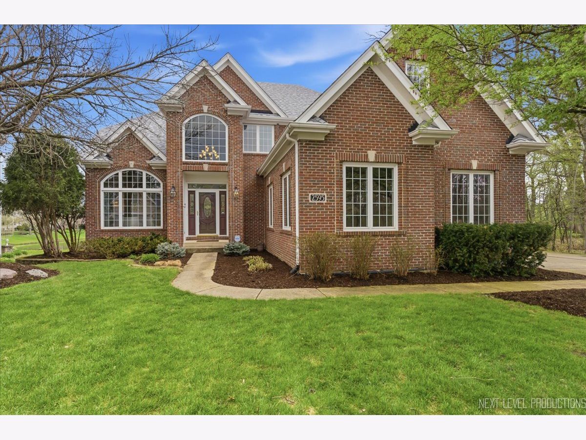 Homes & Townhomes For Sale Ginger Woods Aurora Illinois, 2595 Ginger Woods Drive