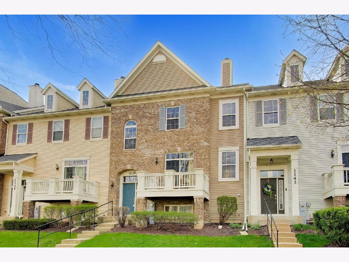  For Sale Carol Stream Illinois, 1139 Orangery Court