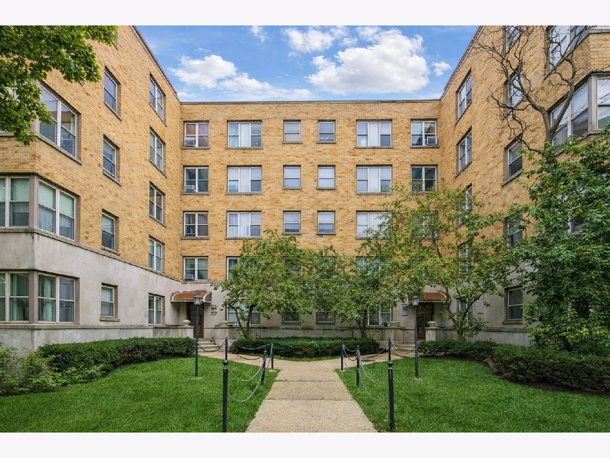 Homes & Condos & Townhomes For Sale Budlong Woods Chicago Illinois, 2600 Balmoral Avenue