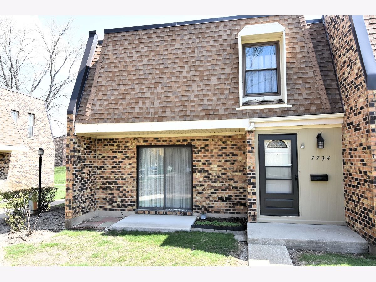  For Sale Woodridge Illinois, 7734 Woodward Avenue