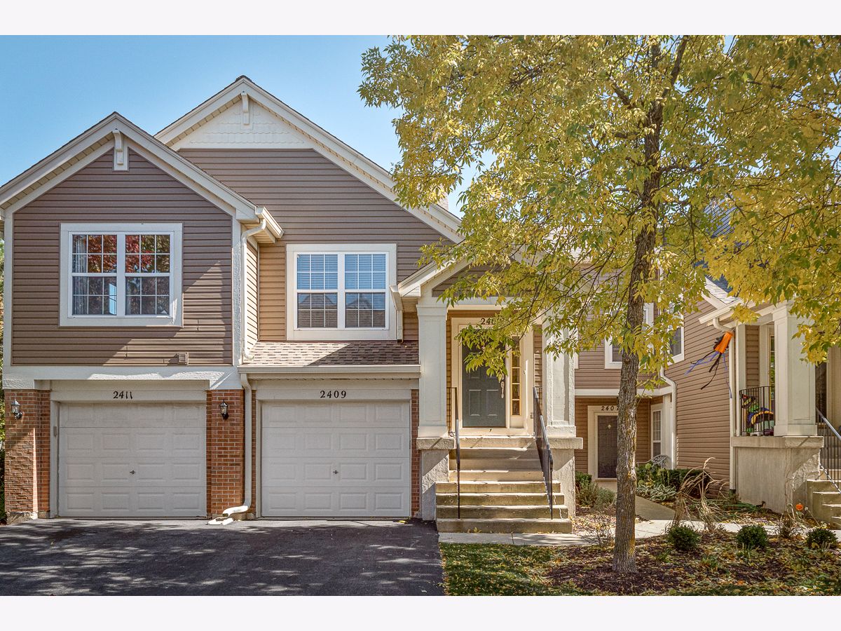 Townhomes & Condos & Homes For Rent Cambridge Countryside Aurora Illinois, 2409 Wilton