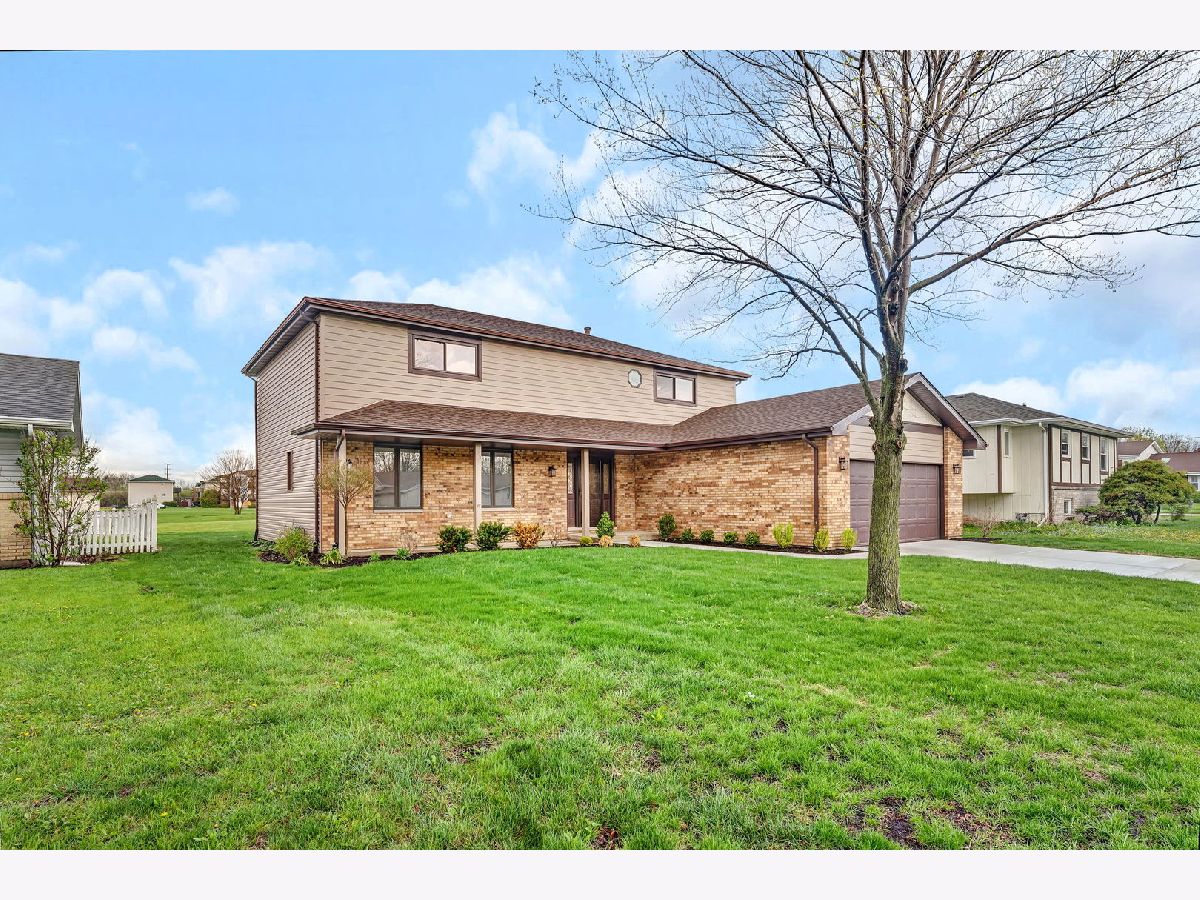  For Sale Morris Illinois, 2380 Chestnut Lane