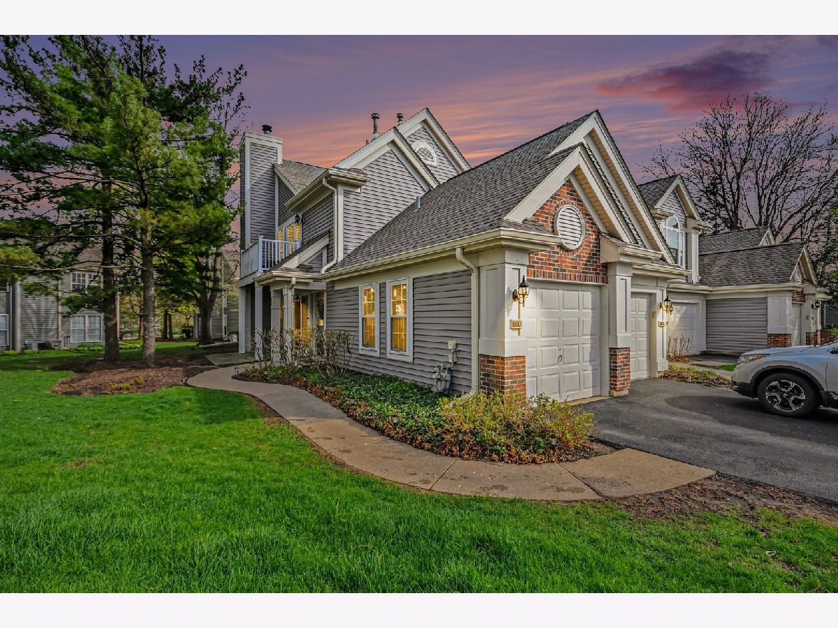 Townhomes & Condos & Homes For Sale Talbots Mill Elk Grove Village Illinois, 850 Spring Creek Court