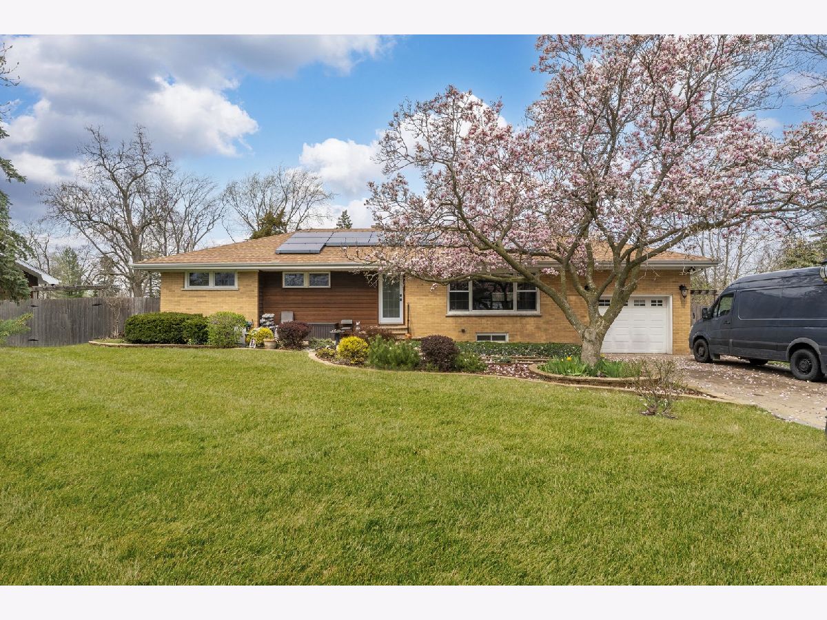 Homes For Sale White Pines Bensenville Illinois, 16W604 Crest Avenue