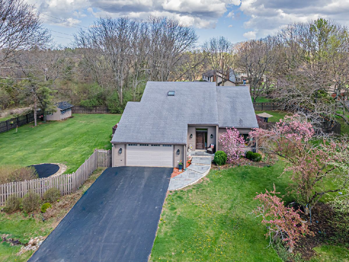  For Sale Libertyville Illinois, 30949 N Leesley Court