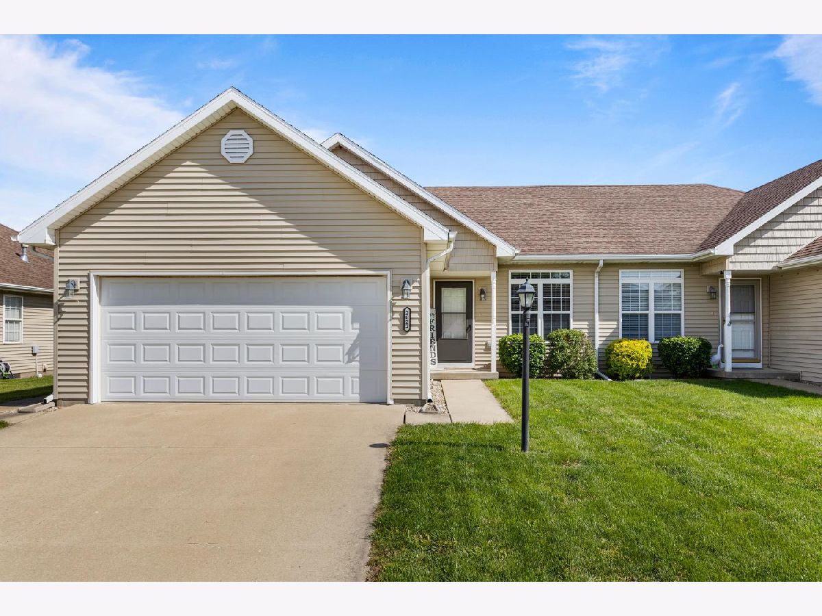  For Sale Mahomet Illinois, 2022 Macon Street