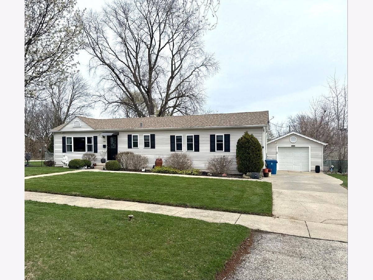  For Sale Bartlett Illinois, 121 Marion Avenue