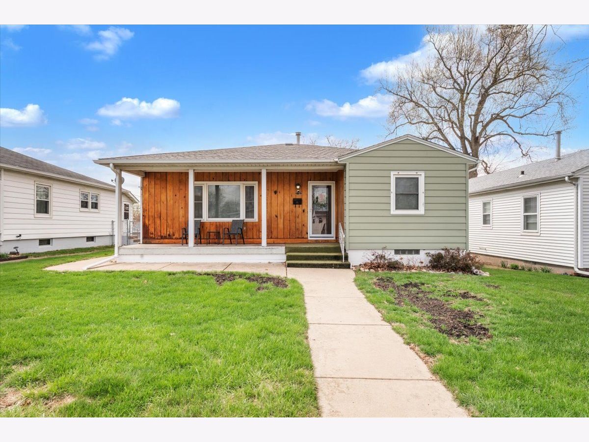  For Sale Davenport Iowa, 2122 N Lincoln Avenue