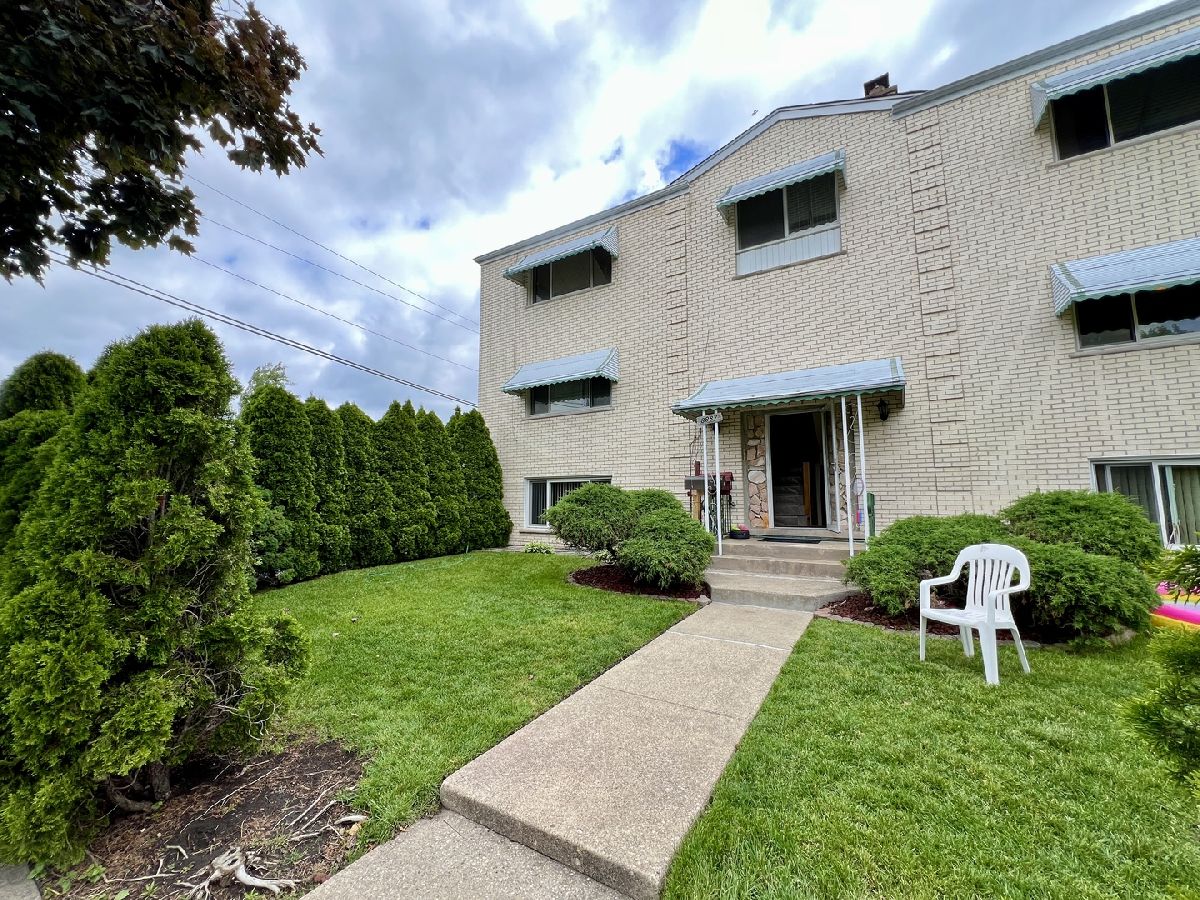  For Rent Niles Illinois, 8887 Grace