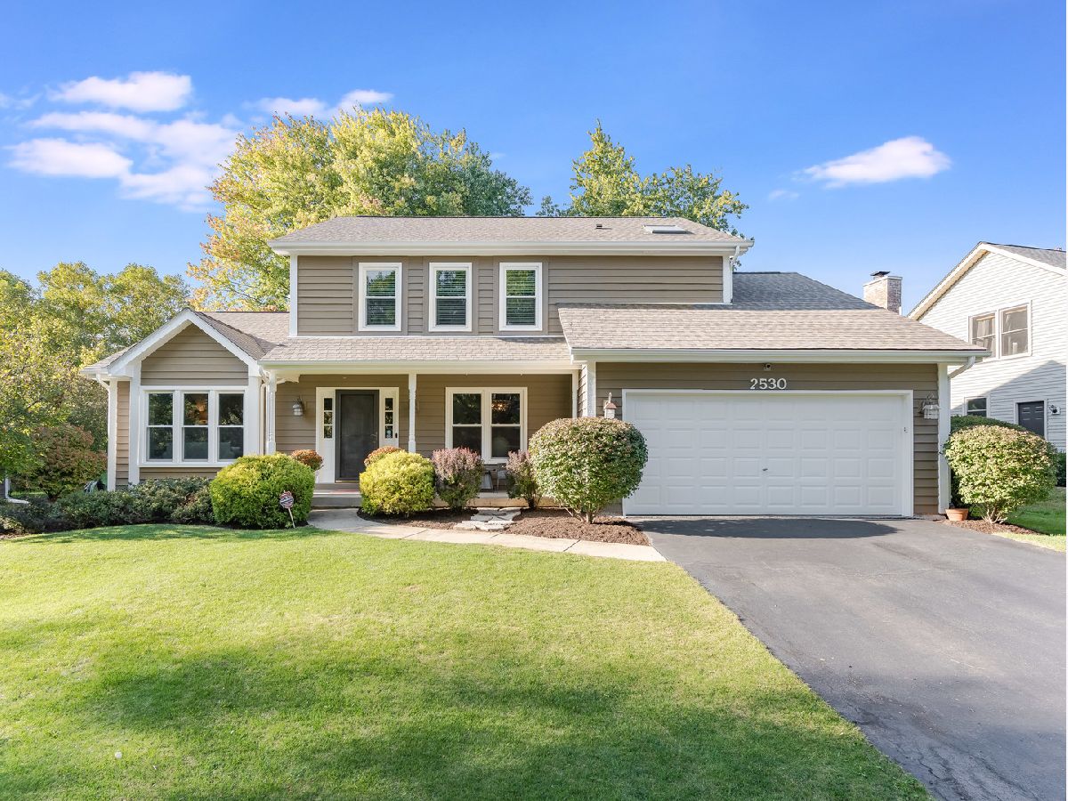 Homes & Townhomes For Sale Oakhurst Aurora Illinois, 2530 Cheshire Drive