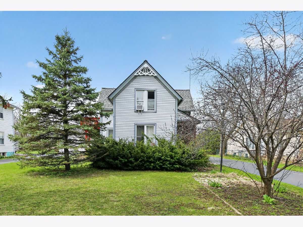 For Sale Harvard Illinois, 311 Marengo Road