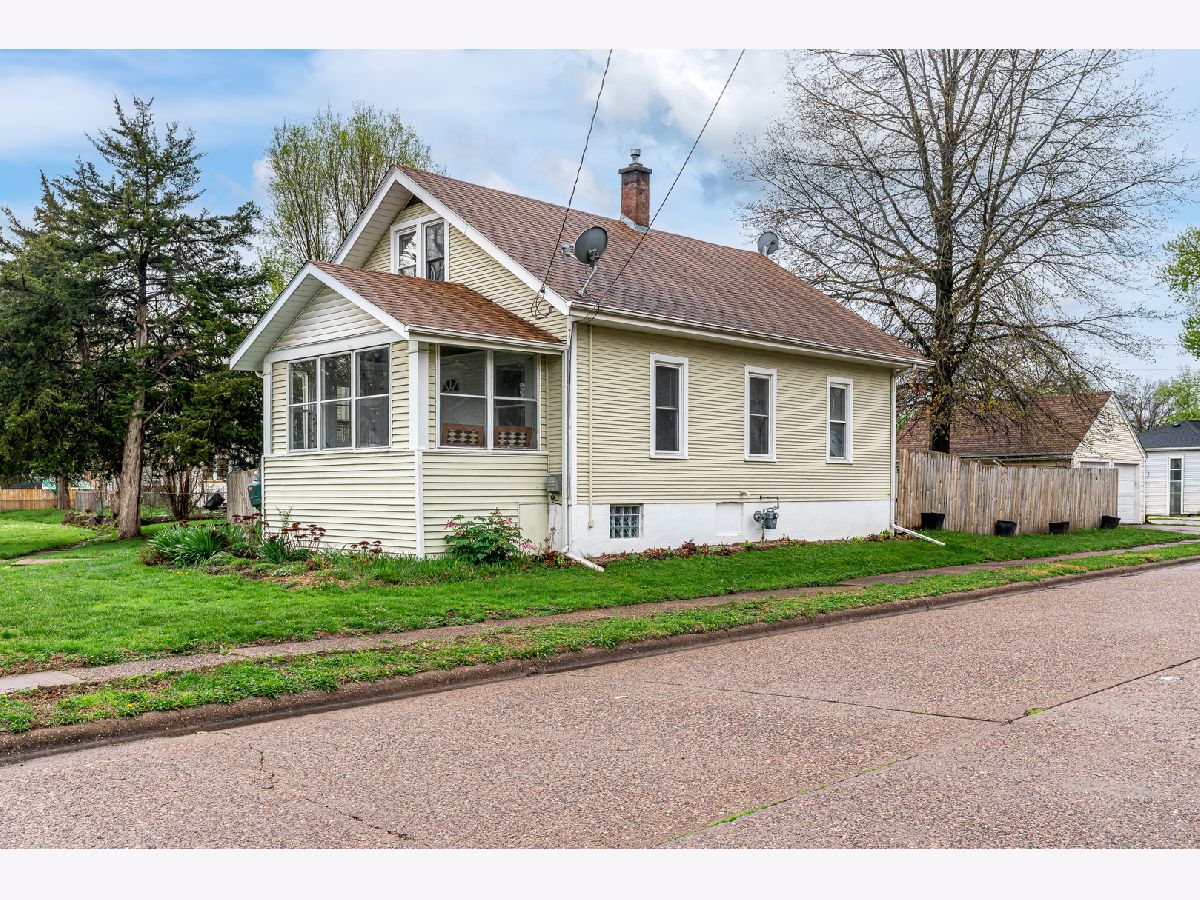  For Sale Davenport Iowa, 606 Indian Road
