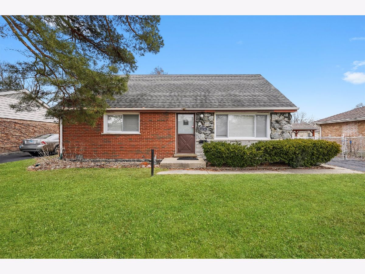  For Sale Bridgeview Illinois, 8719 Olympic Drive
