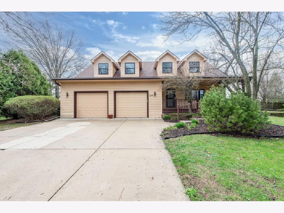  For Sale Zion Illinois, 42162 Fossland Avenue