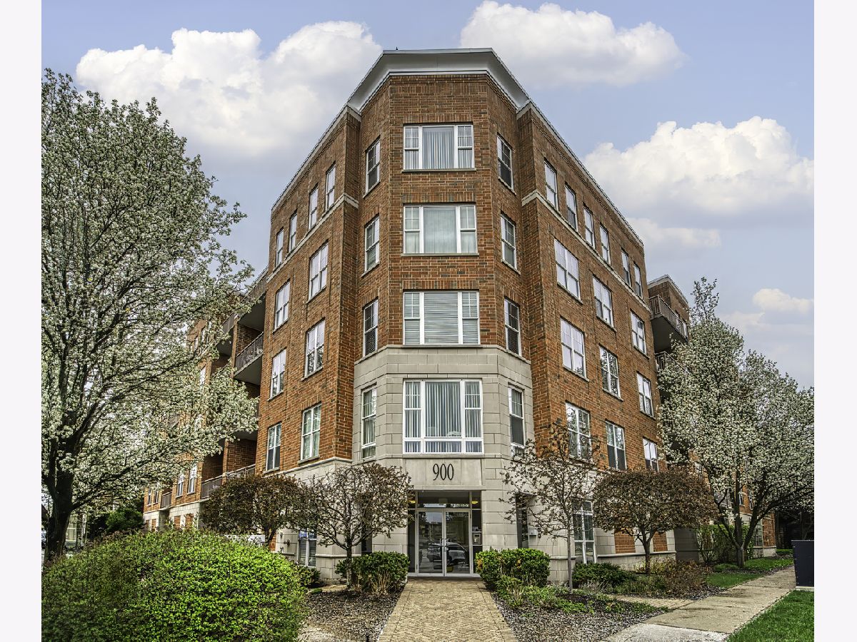  For Sale Des Plaines Illinois, 900 Lee Street