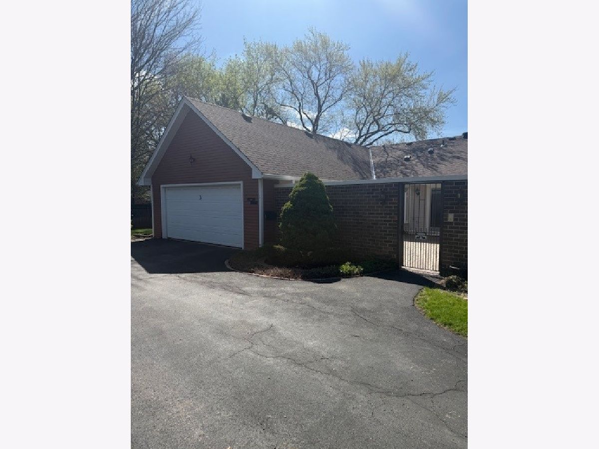  For Sale Rolling Meadows Illinois, 3 Calchester On Auburn Road