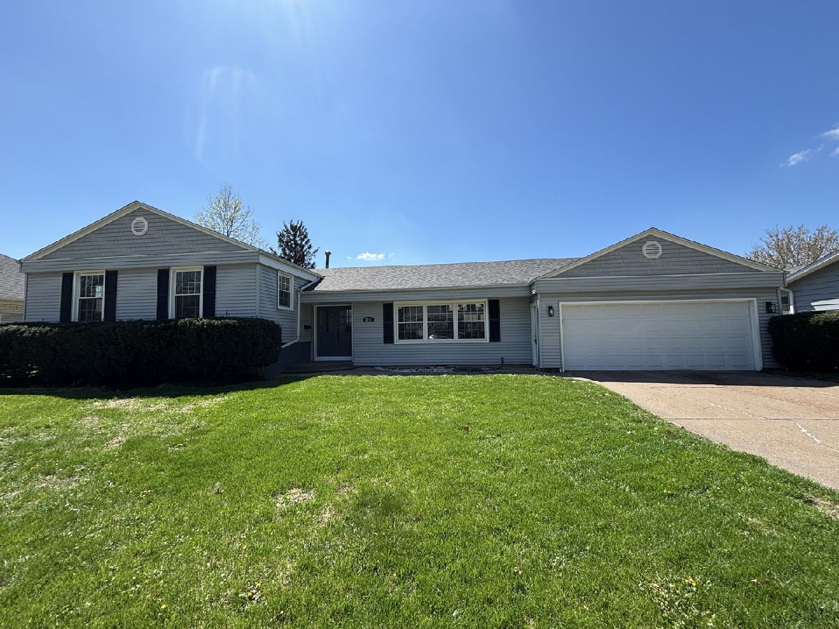  For Sale Bettendorf Iowa, 2714 Harmony Drive