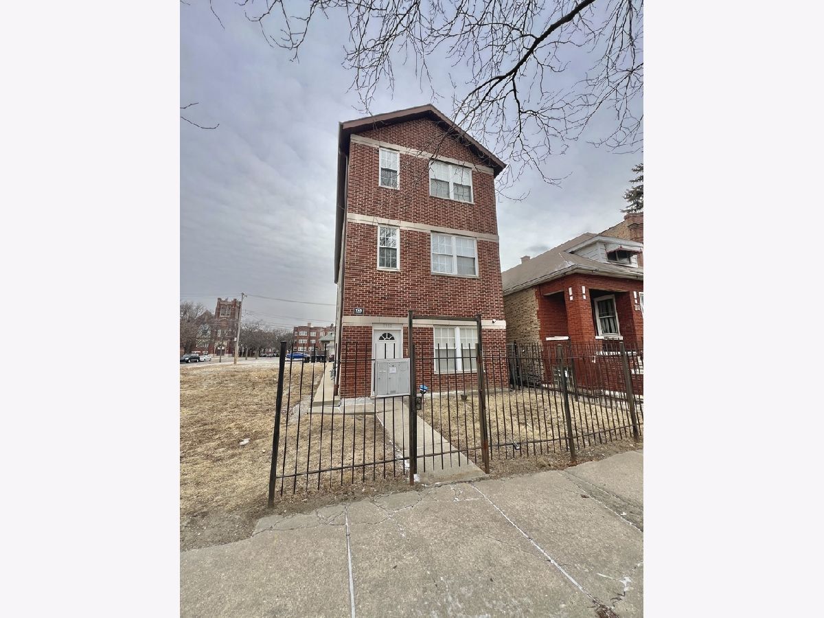  For Rent Chicago Illinois, 7952 Carpenter