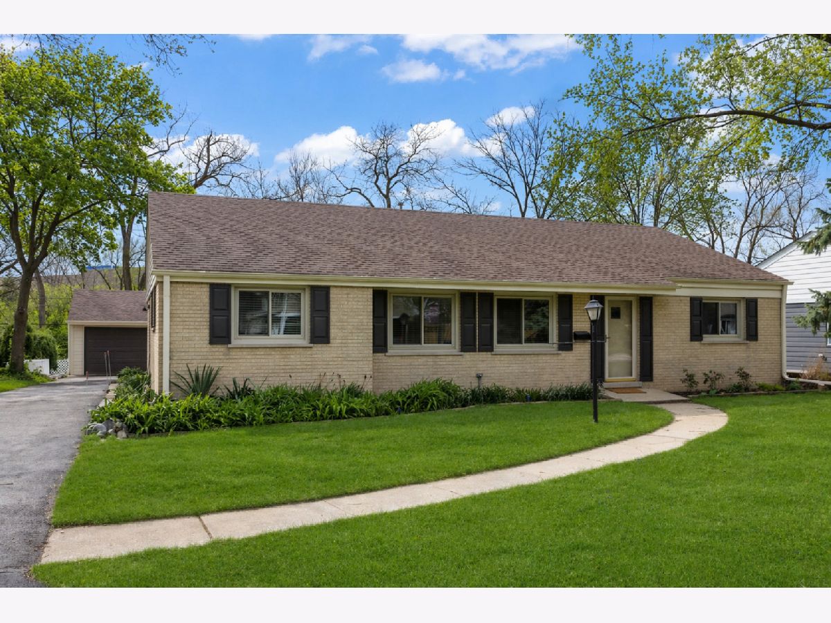  For Sale Western Springs Illinois, 5818 Ridgewood Drive