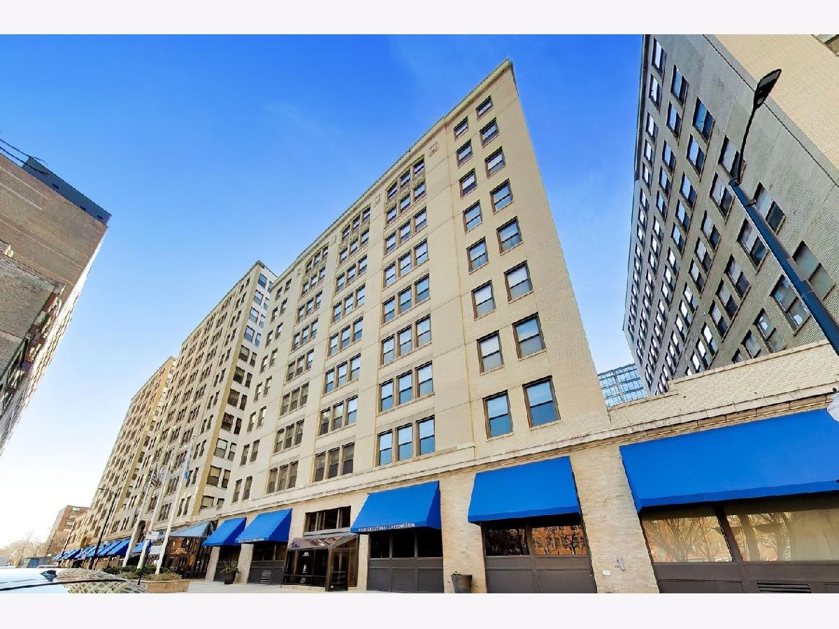 Condominiums For Sale Printers Square Chicago Illinois, 680 Federal Street