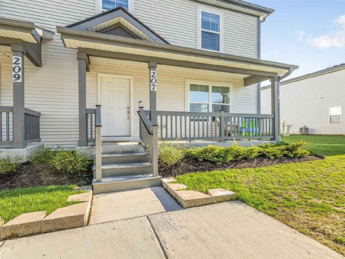  For Sale Cortland Illinois, 207 Llanos Street