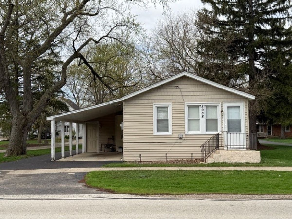  Rented Downers Grove Illinois, 5938 Dunham