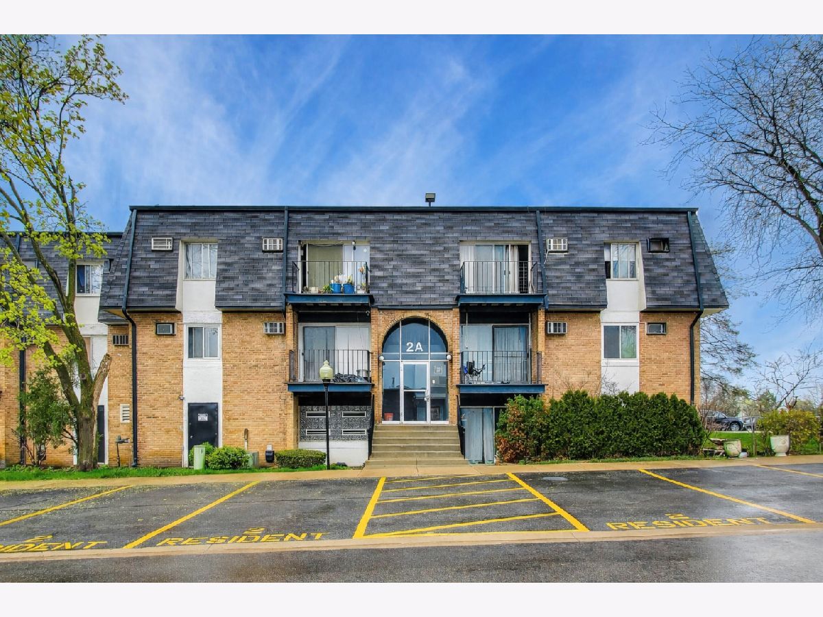 Condominiums For Sale Windhaven Palatine Illinois, 2A Dundee Quarter Drive