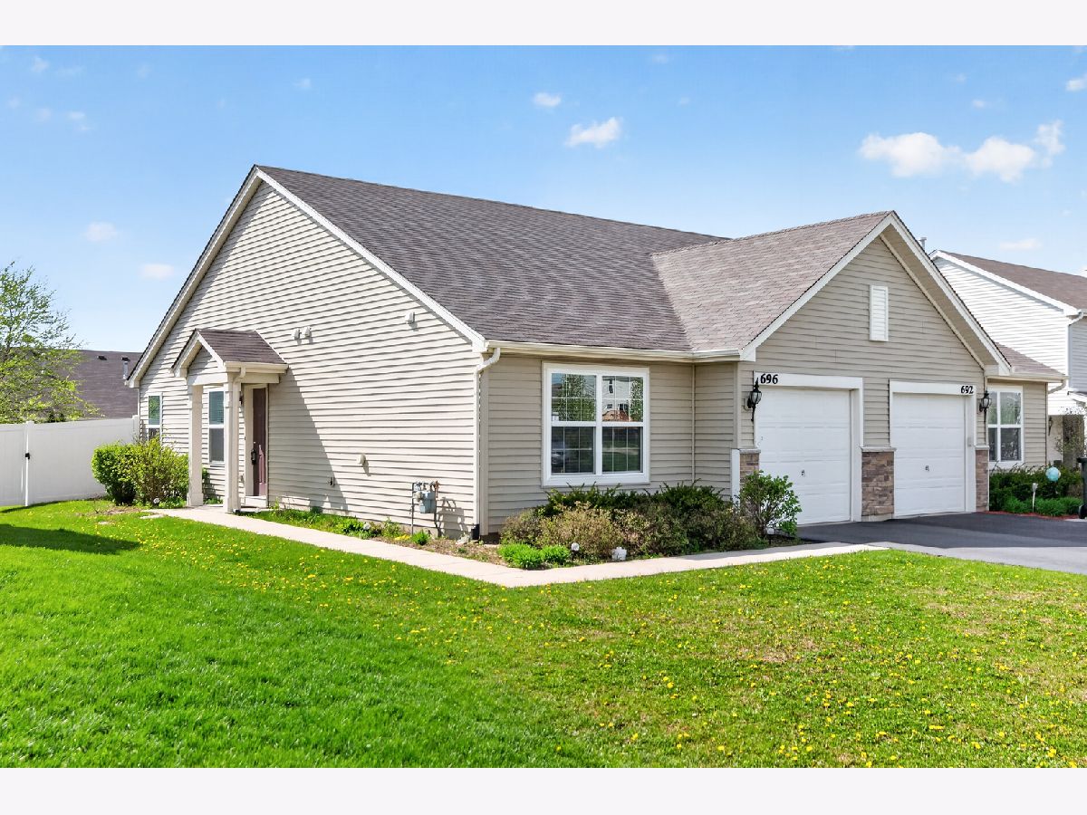 Townhomes & Condos & Homes For Sale Torino At Tuscany Woods Hampshire Illinois, 696 Vine Street