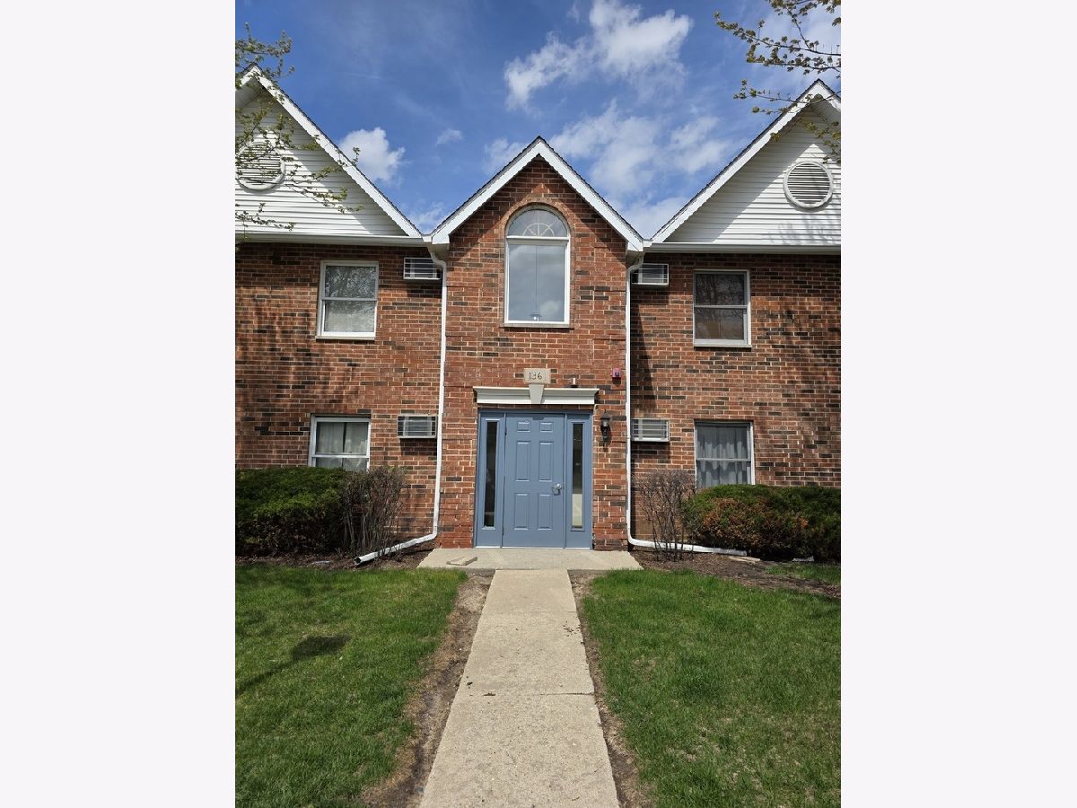  For Rent Lake In The Hills Illinois, 1361 Cunat