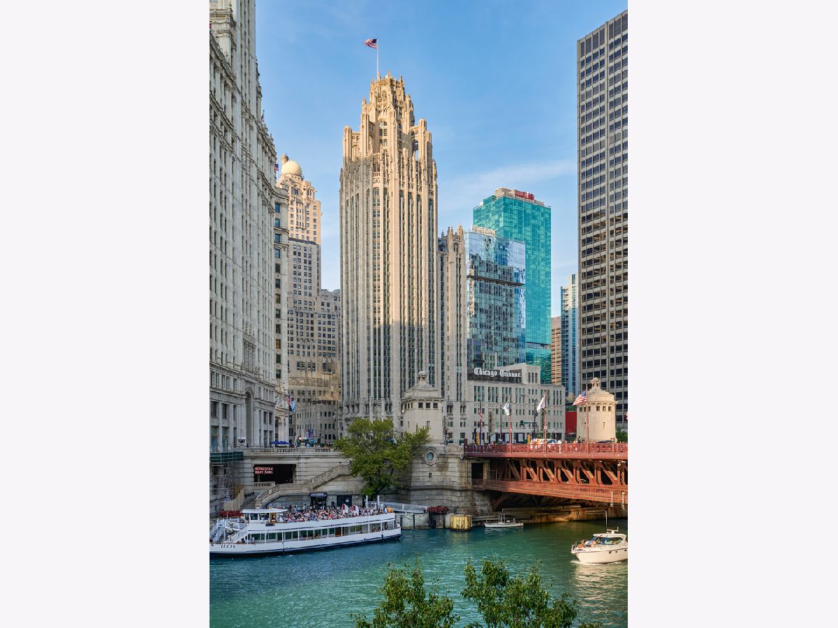 Condos & Townhomes For Sale Tribune Tower Residences Chicago Illinois, 435 Michigan Avenue