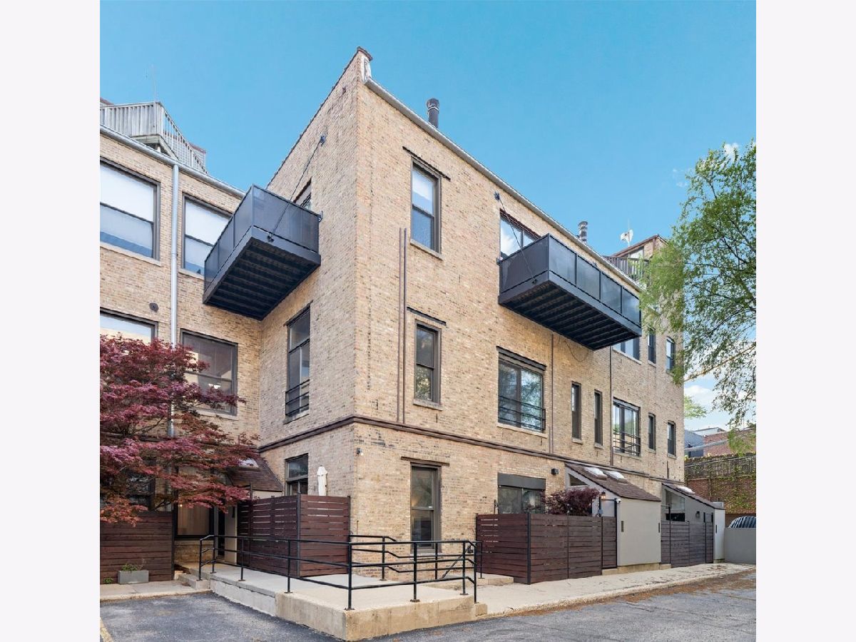  For Sale Chicago Illinois, 1242 Fullerton Avenue