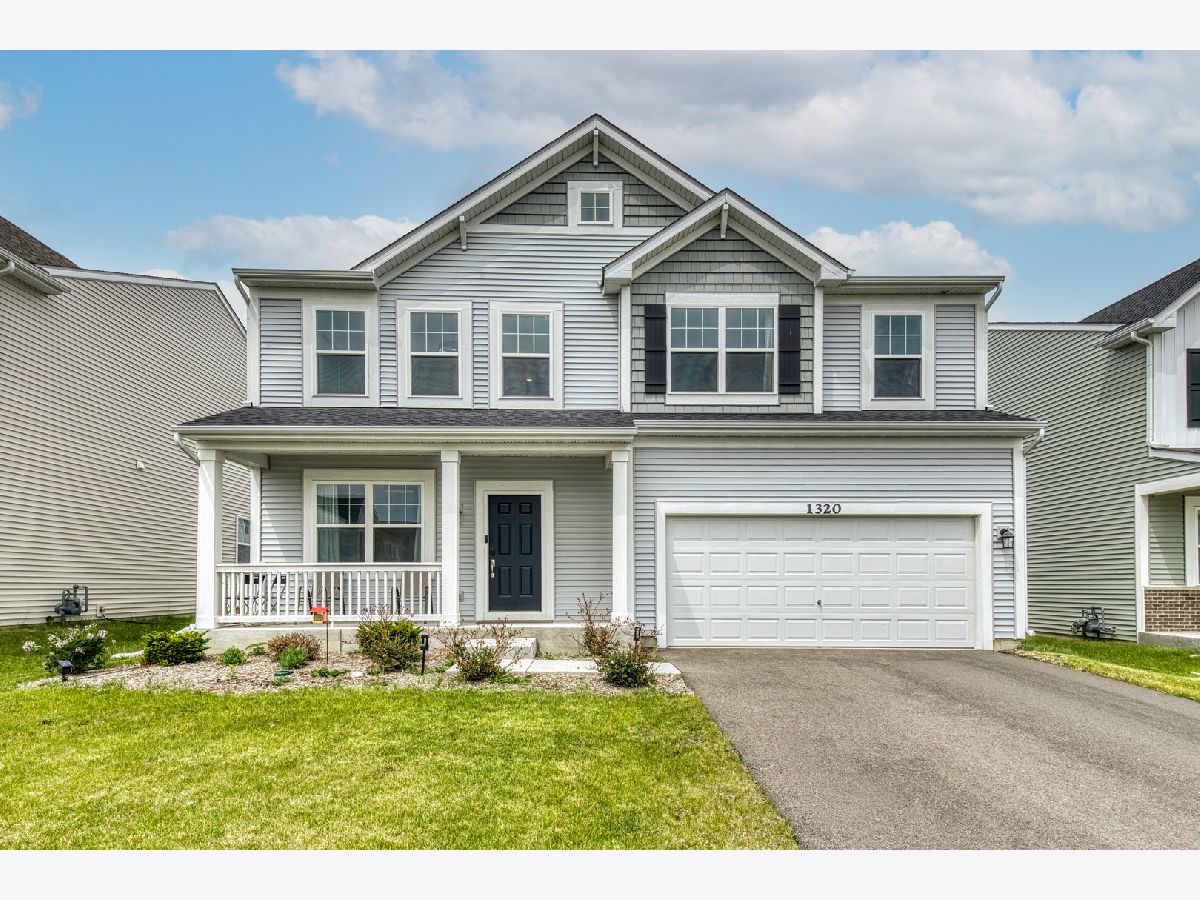 Homes & Condos & Townhomes For Sale Becketts Landing South Elgin Illinois, 1320 Spencer Lane